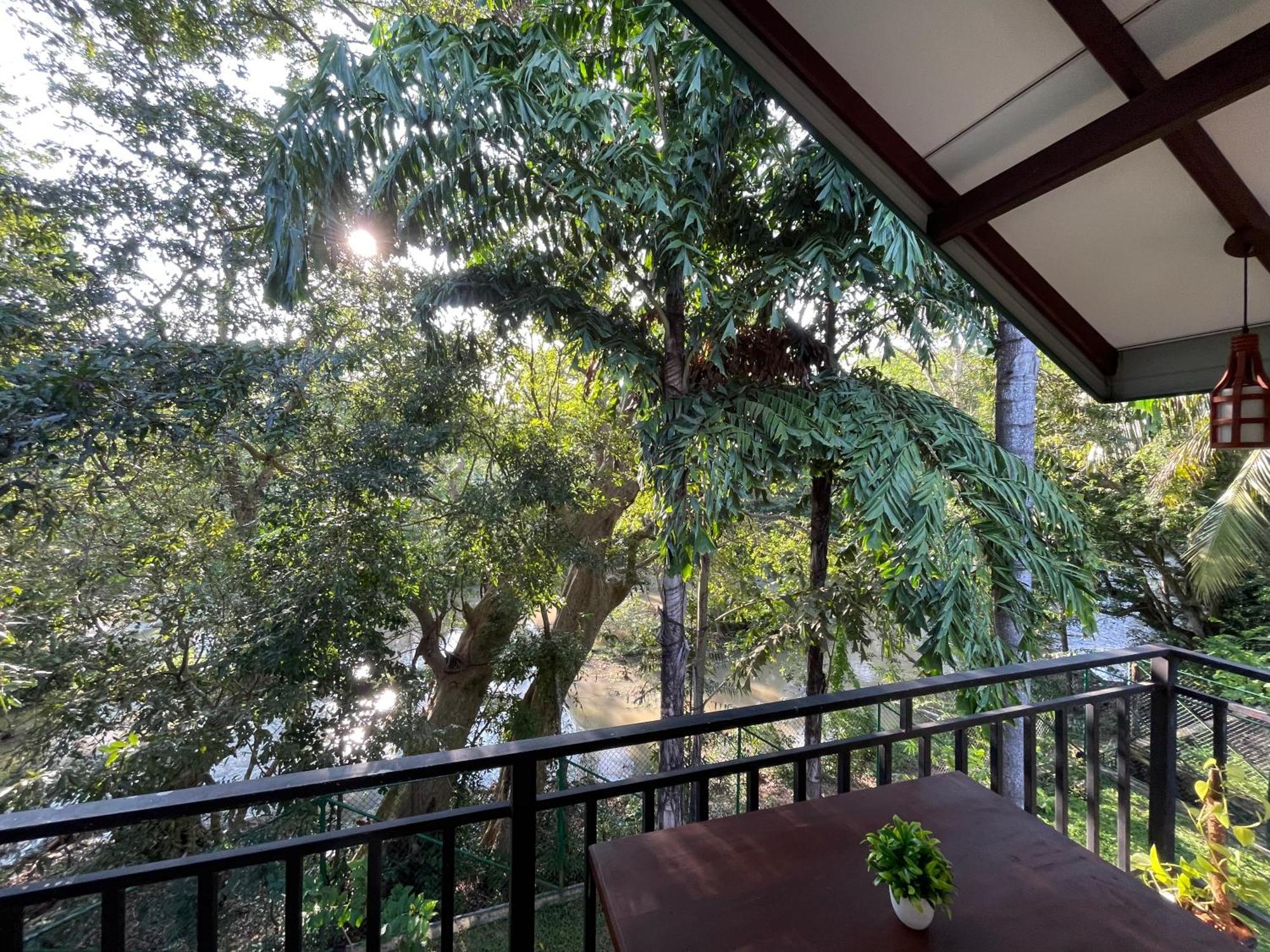 Yala Safari River View Hotel Tissamaharama Eksteriør bilde