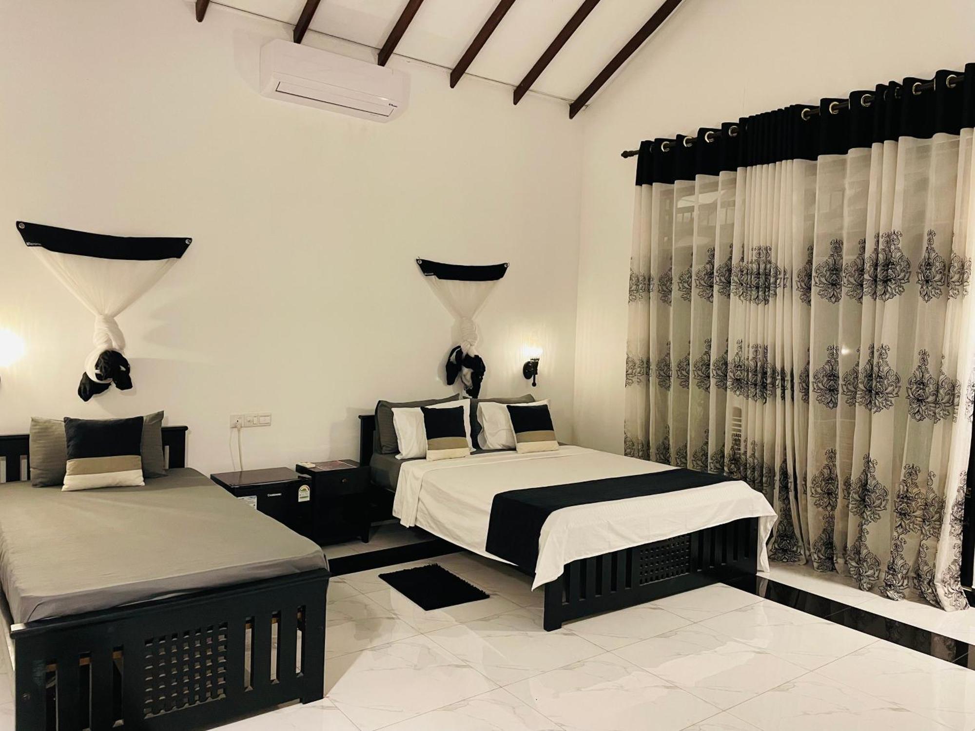 Yala Safari River View Hotel Tissamaharama Eksteriør bilde
