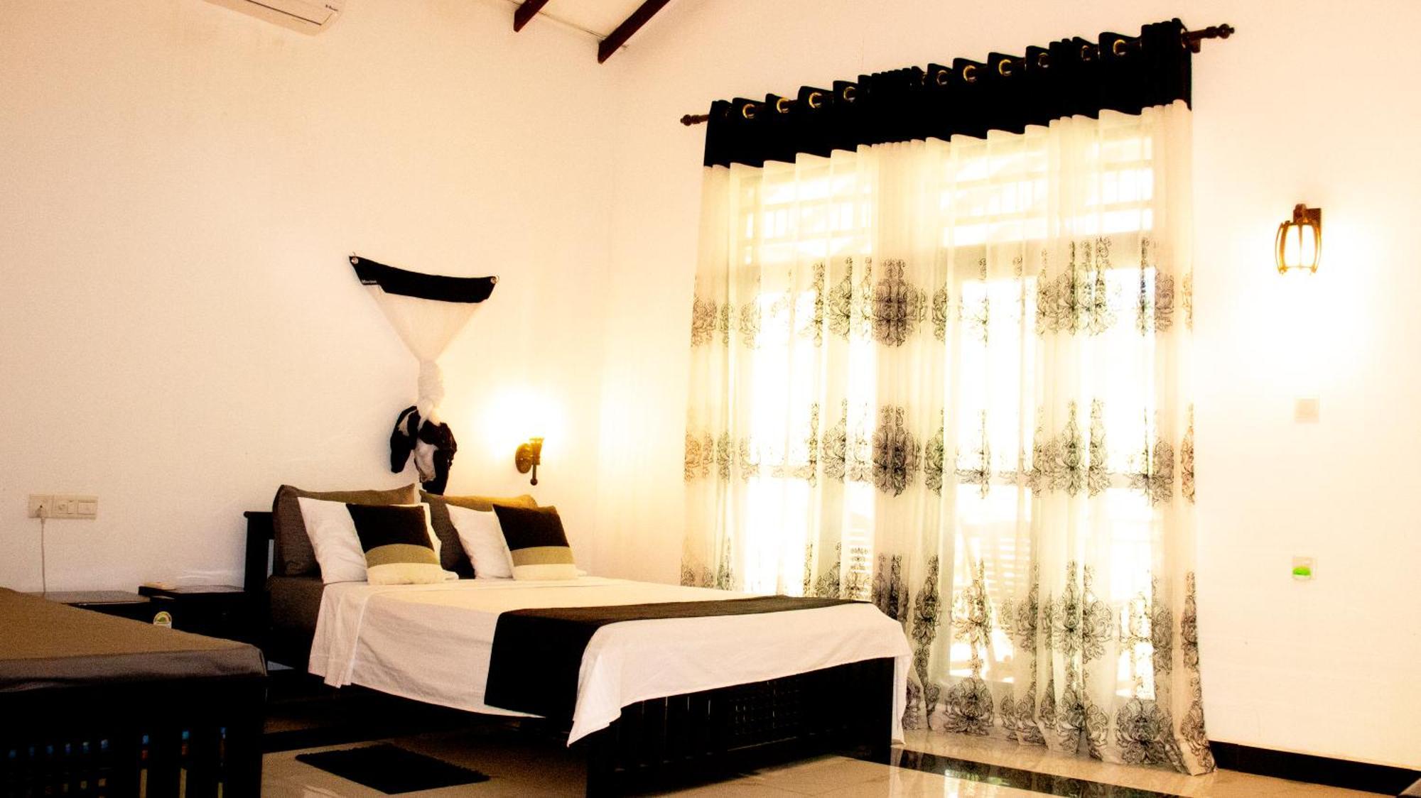 Yala Safari River View Hotel Tissamaharama Eksteriør bilde